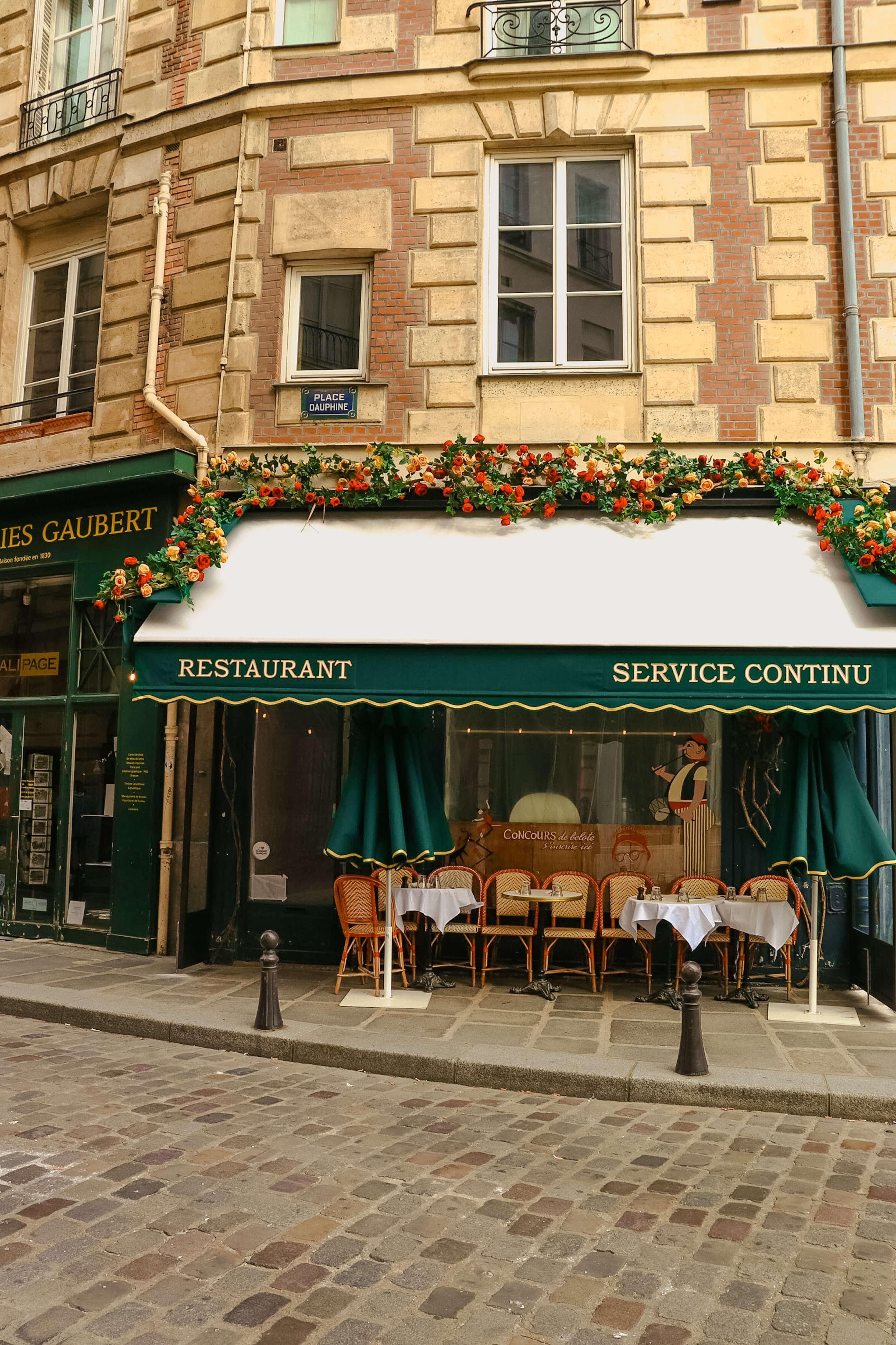 Restaurant terrace image