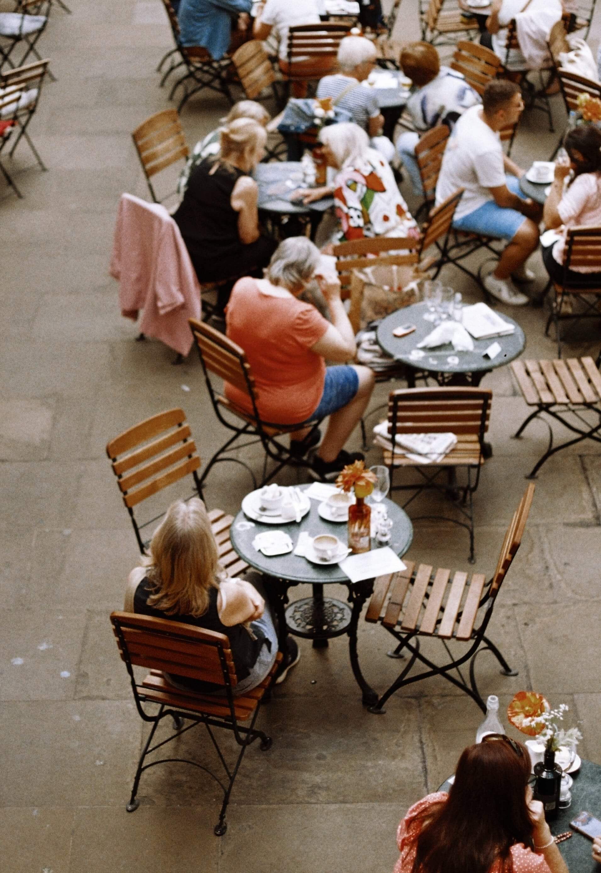 An outdoor cafe image